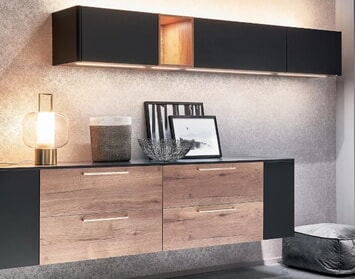 Černá barva v interiéru – dramatická i elegantní