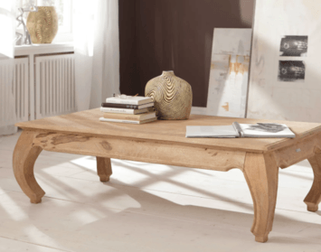 Dřevěný stolek do obýváku je skvělá volba