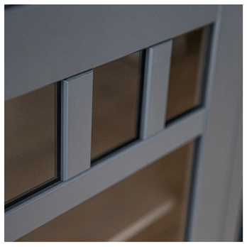 Vitrína  BELLU 2D borovice/grafit 8