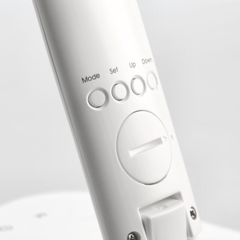 Stolní lampa LINEAR II bílá 4