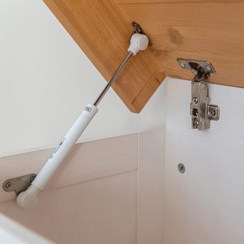 Truhla MARON borovice/bílá 4