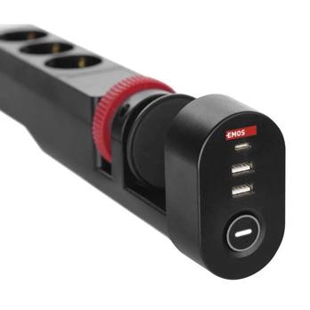 Prodlužovací kabel na stůl P1311PD černá, 3 zásuvky, 2x USB-A, 1x USB-C, délka 1,5 m 3