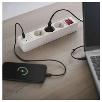 Prodlužovací kabel s vypínačem P1312CU bílá, 3 zásuvky, 1x USB-A, 1x USB-C, délka 2 m 1