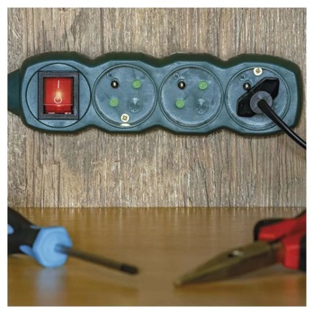 Prodlužovací kabel s vypínačem P1312Z zelená, 3 zásuvky, délka 2 m 1