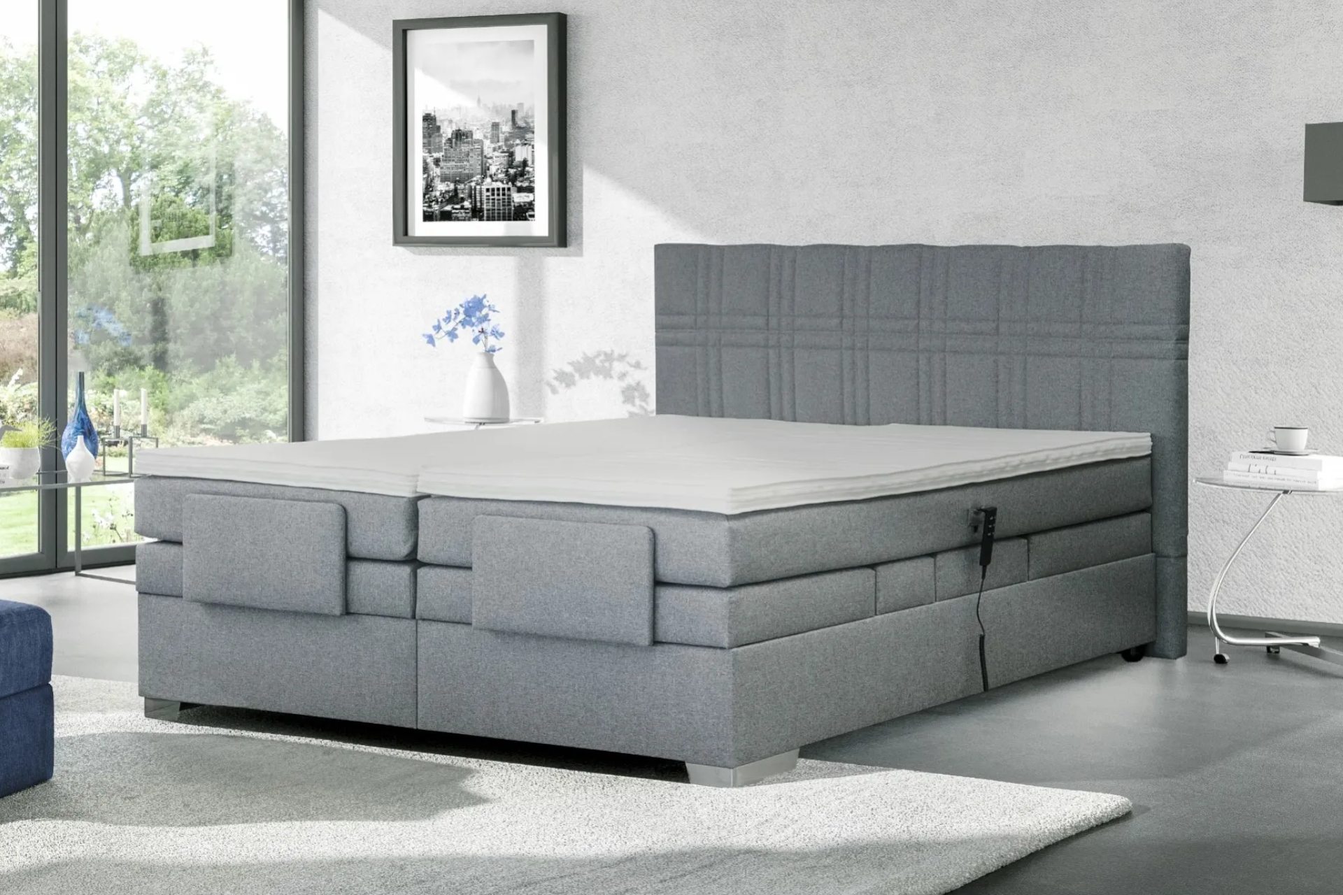 Polohovacia boxspringová posteľ Nigel. Zdroj: SCONTO Polohovacia boxspringová posteľ