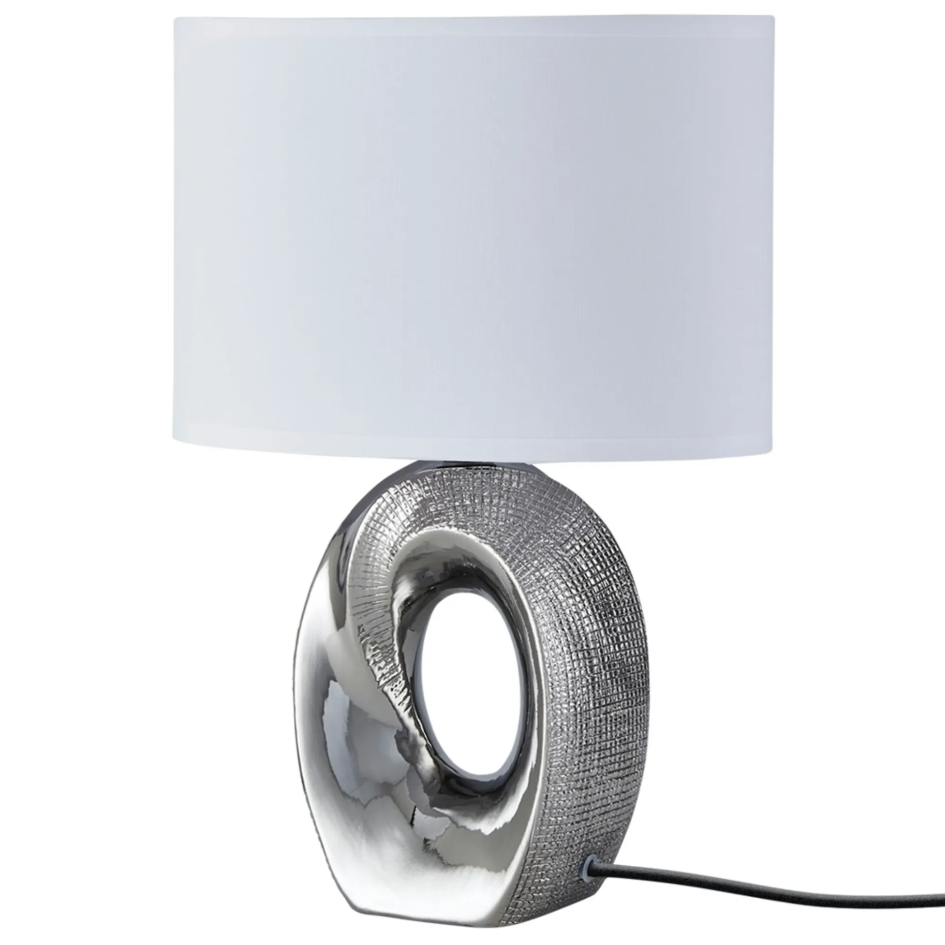 Moderní stolní lampiča Silver 1 s keramickým designovým tělem. Zdroj: SCONTO Moderní stolní lampiča s keramickým designovým tělem