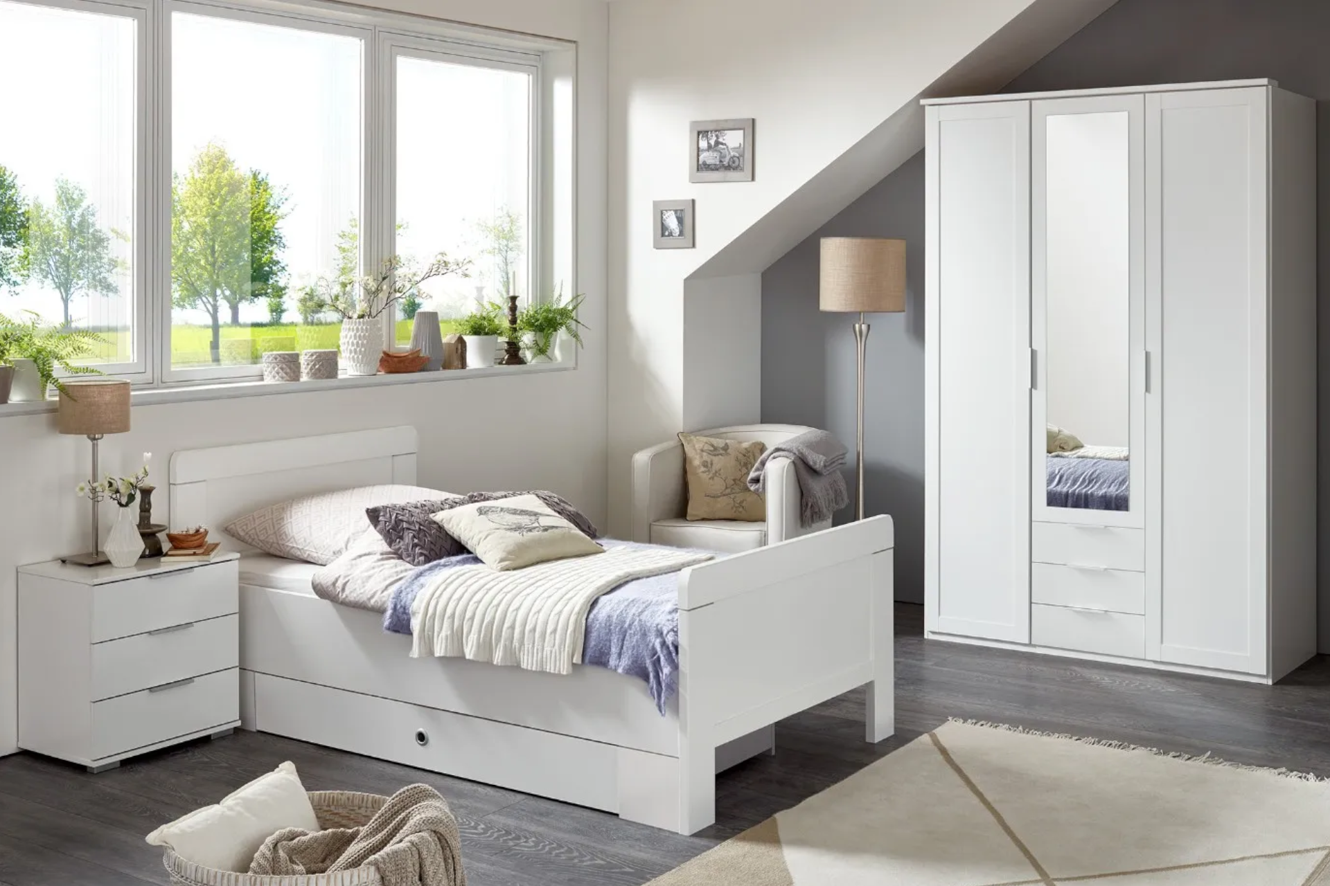 Biely nábytok do spálne