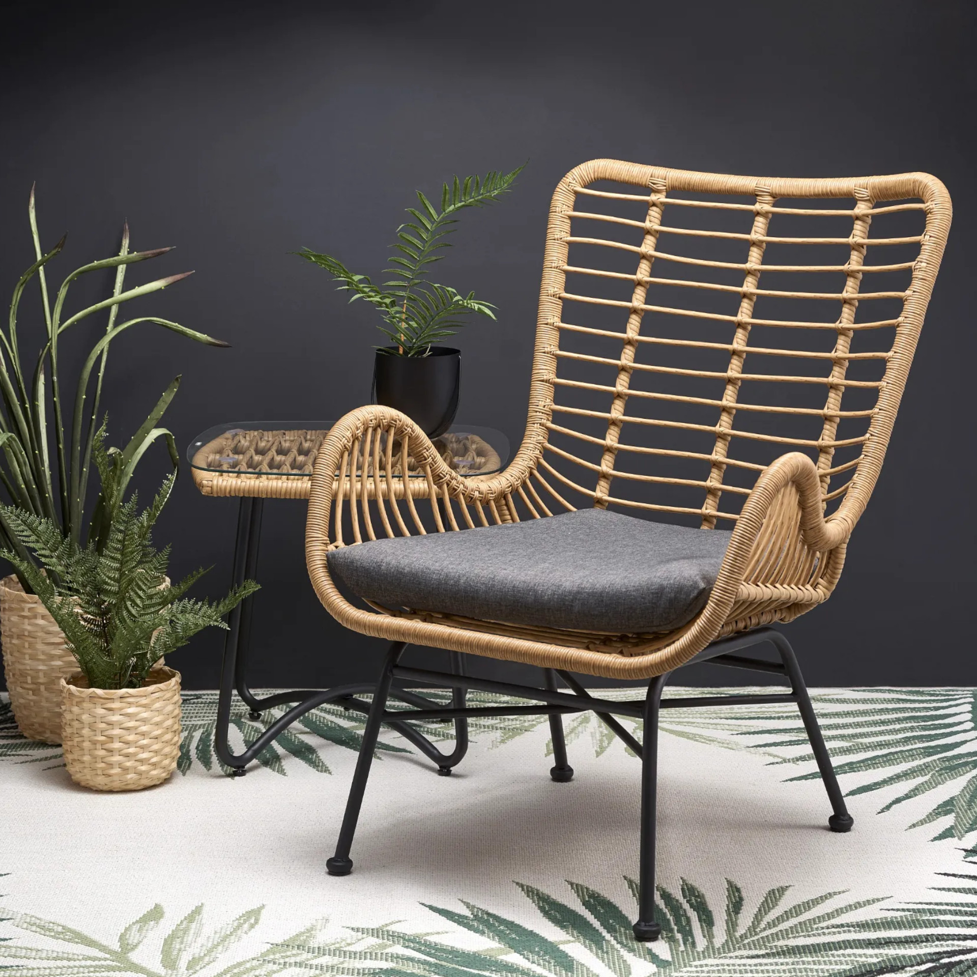 Designové křeslo Akoru. Zdroj: Sconto